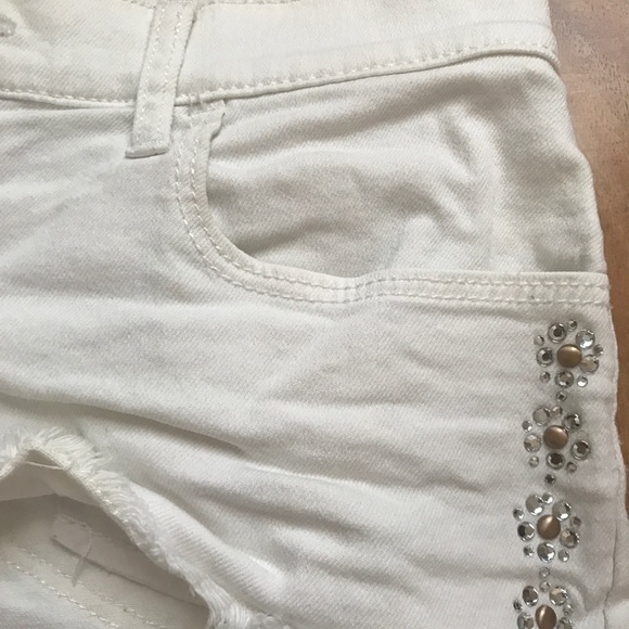 Abercrombie White Denim Cut Off Jean Shorts 16 - Picture 2 of 6